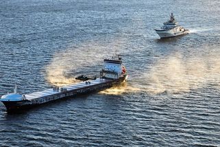 Loď zadržená Finy kvůli poškození kabelu přepravovala ruskou ocel - Novinky